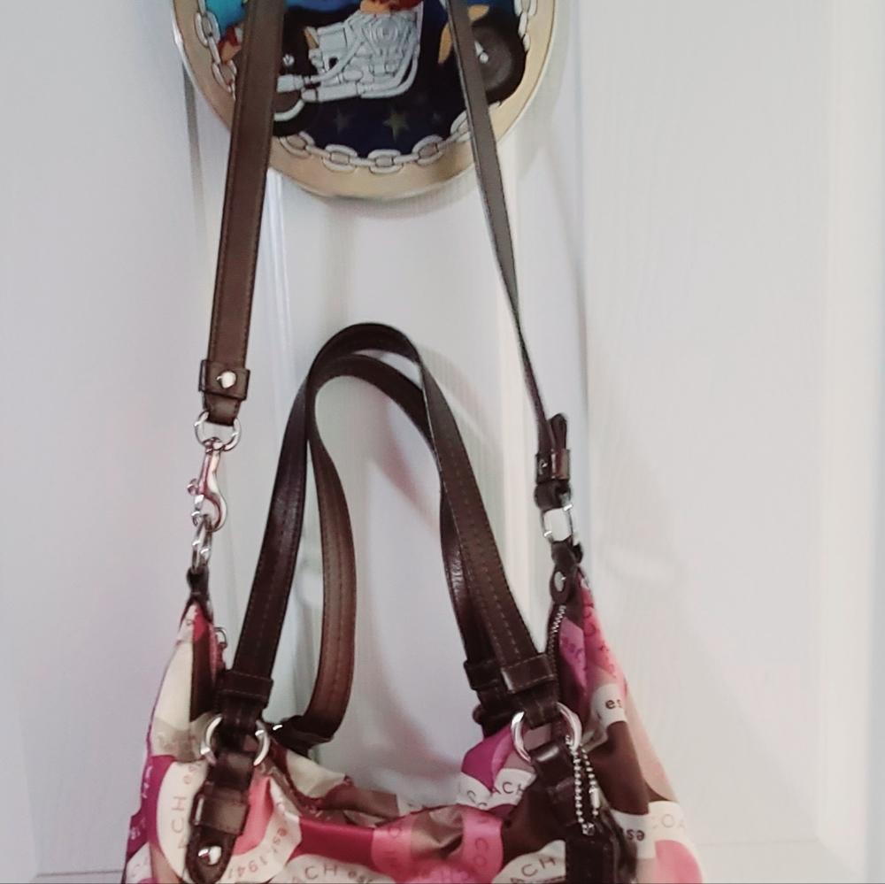 Vintage Meduim Handbag 👜 By Coach - Picture 4 of 15